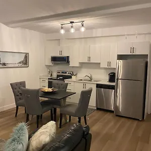 Adorable 1 Bedroom Suite- A Skip To Galloping Goose Apartment